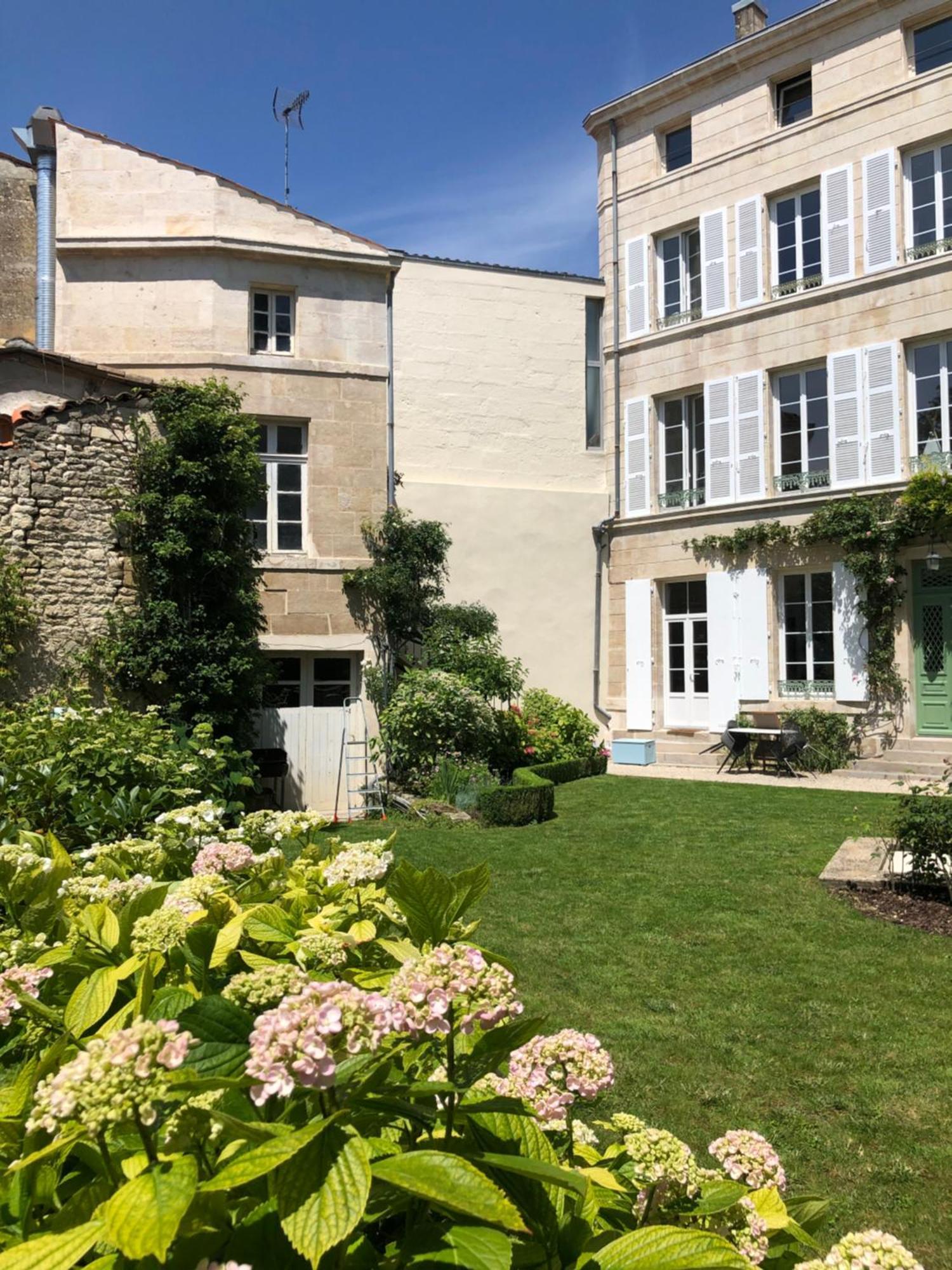L'Hotel Particulier Du 12 นีออร์ ภายนอก รูปภาพ